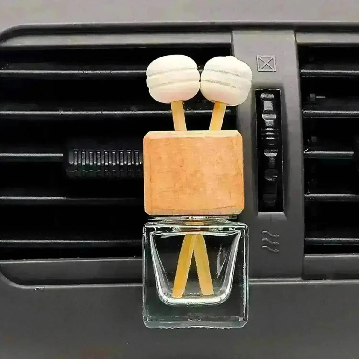 car air freshener that clips onto car vent