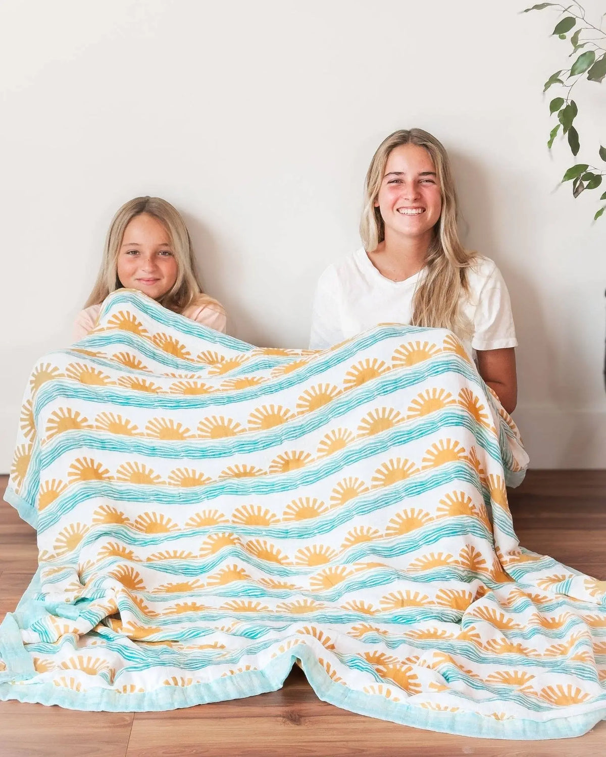 Throw Blanket: Sun + Waves