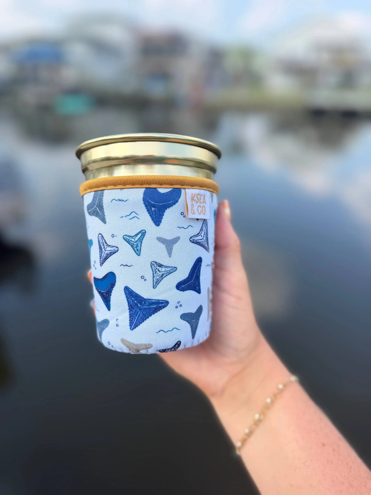 Iced Coffee Drink Sleeve - Shark Tooth