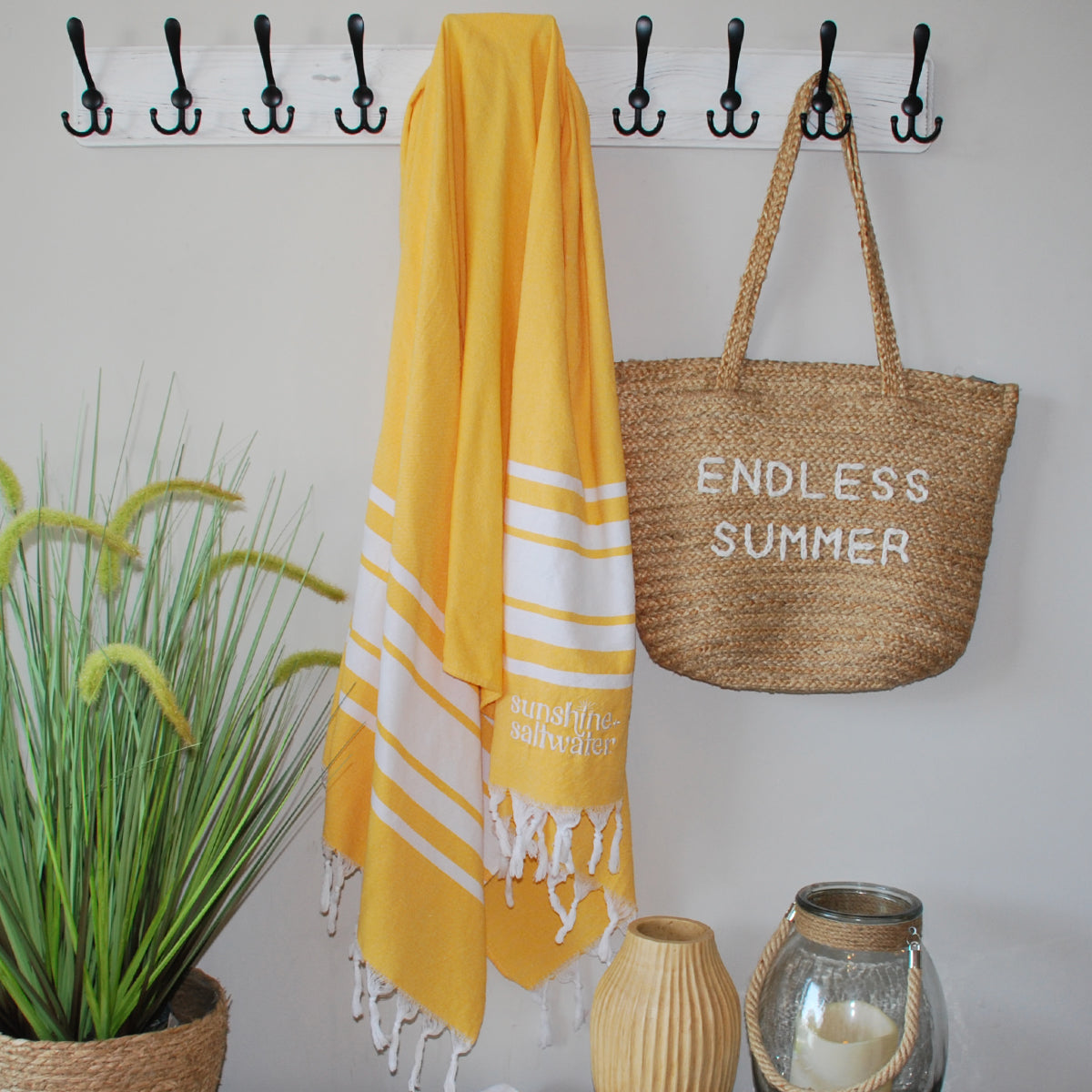 https://sunshineandsaltwater.com/cdn/shop/files/Towels_GoldenSunshine_1600x.jpg?v=1690389471