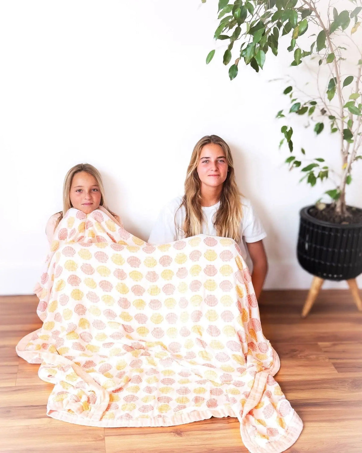 Throw Blanket: Sea Shells