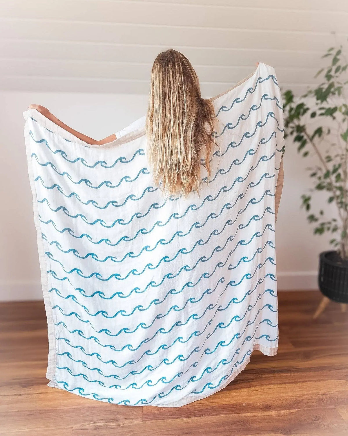 Throw Blanket: Waves