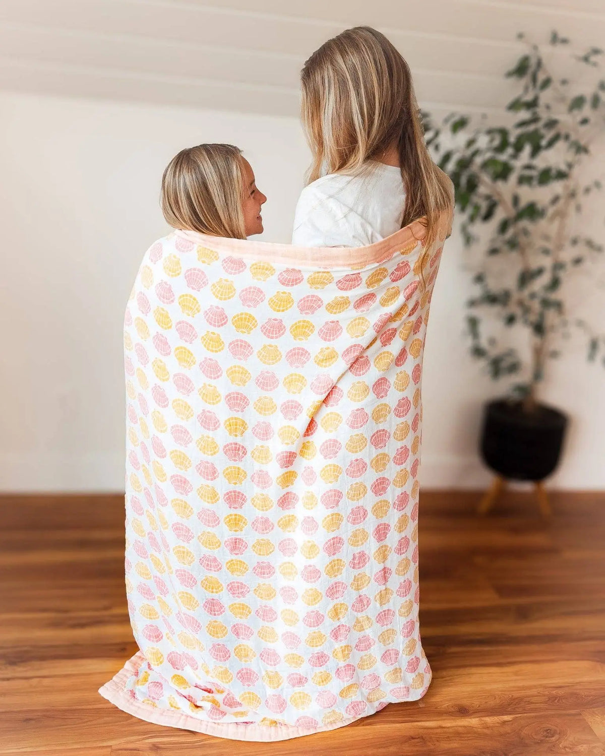 Throw Blanket: Sea Shells