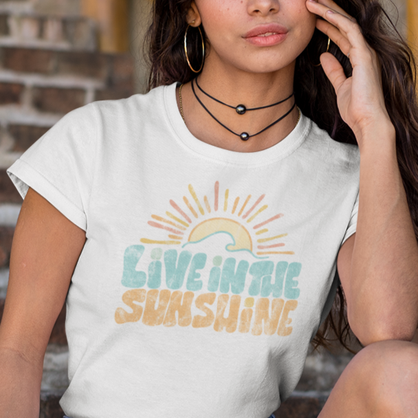 Live In The Sunshine (Distressed) | Women&#39;s Tee